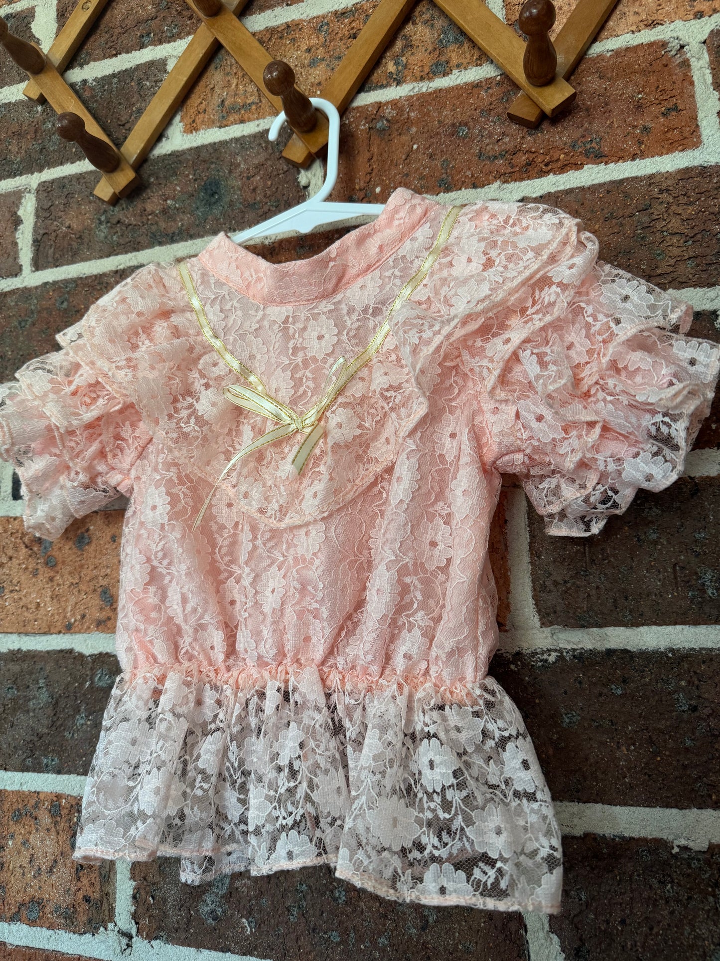 Vintage size 1 lace top